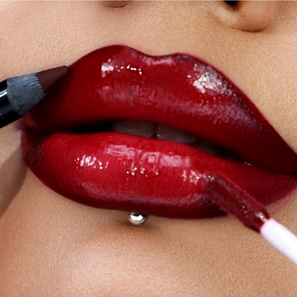 Ghost Face™ Nude Lip Kit – Glamlite Glamlite Ghost Face Lip Kit